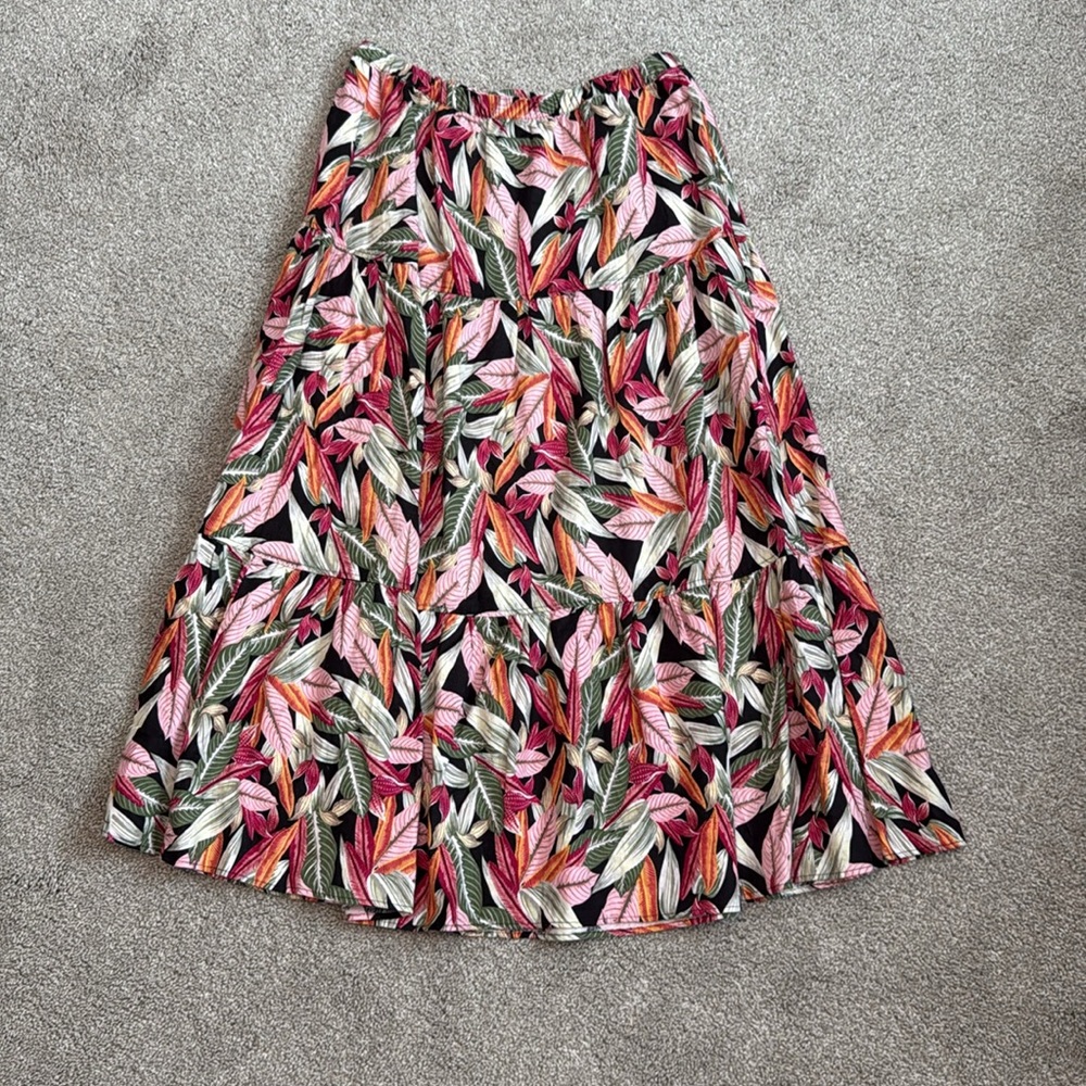 Loft Beach Palm Tiered Linen MIDI Skirt